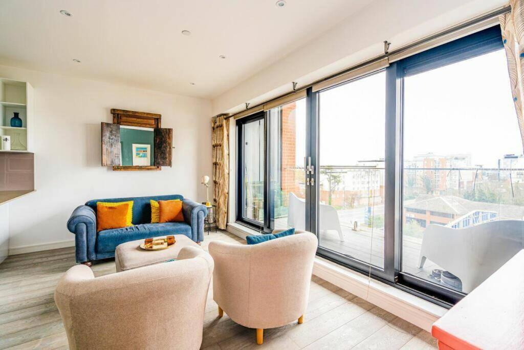 Easystay Bath Road Slough Exterior photo